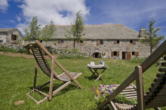 Le Francillon Bed and Breakfast Les Estables Exteriör bild
