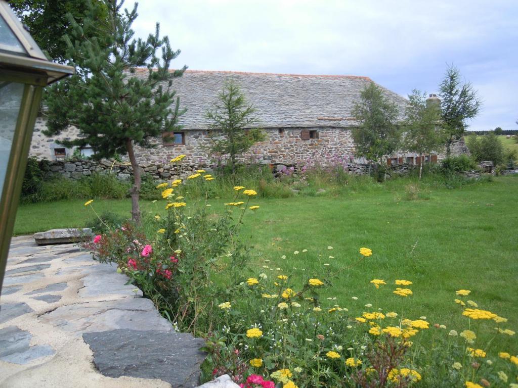 Le Francillon Bed and Breakfast Les Estables Exteriör bild